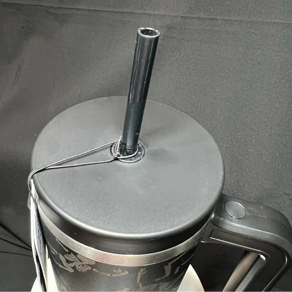 HydraPeak 2024 Stainless Steel Halloween Black & Silver Skeleton 40 OZ. Tumbler - Picture 9 of 12